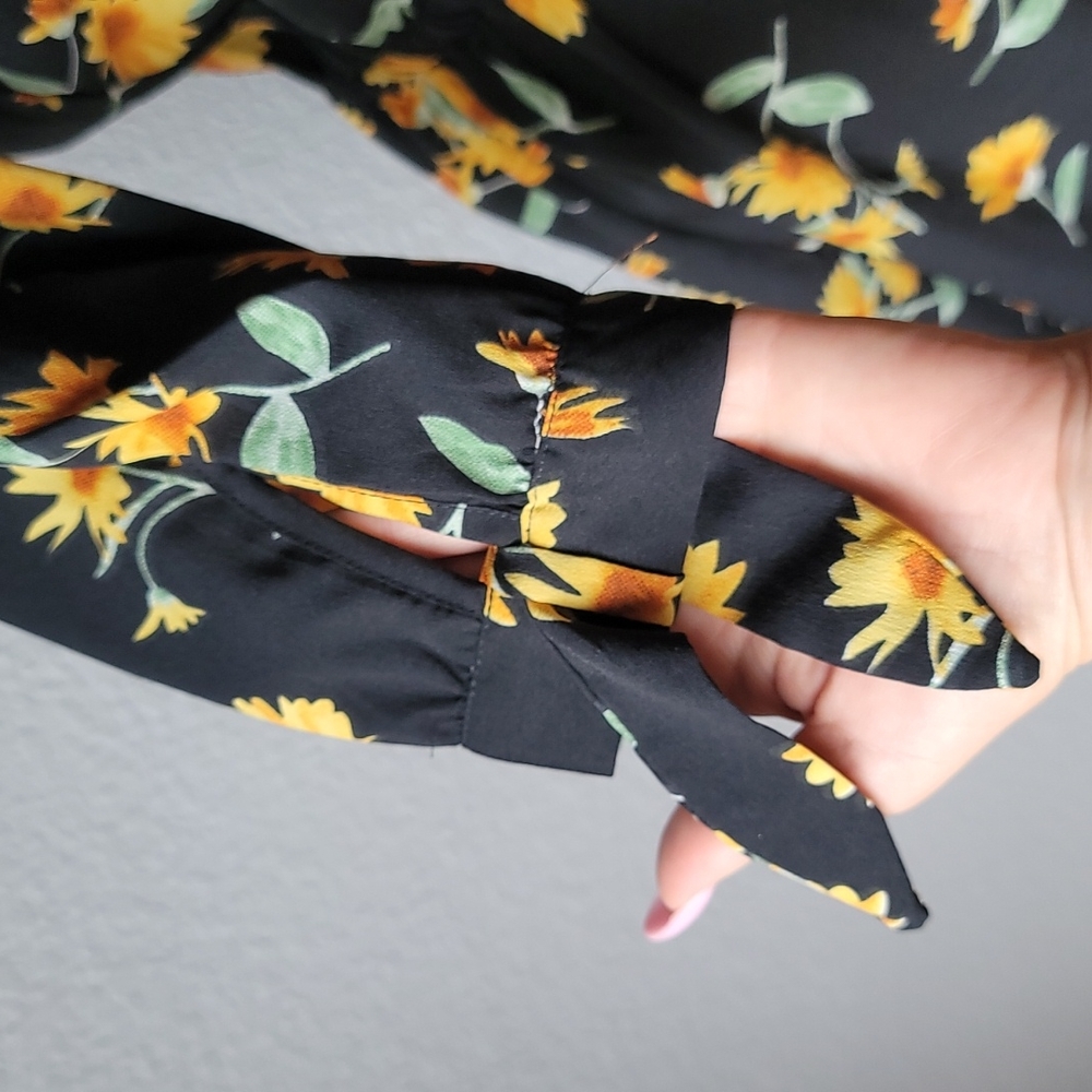 Floral Dress Size Large - Picture 4 of 10
